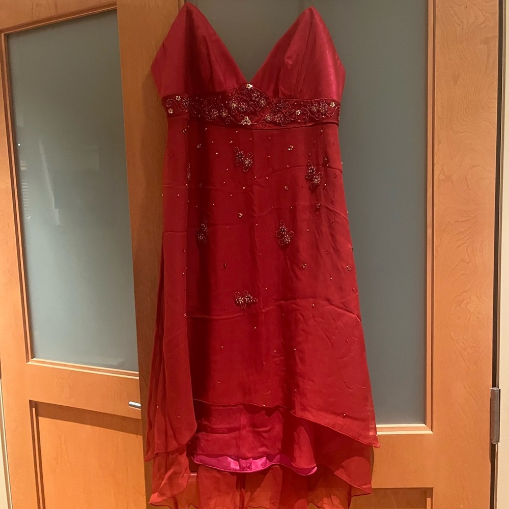 Red Laundry (by Shelli Segal) embellished Dress